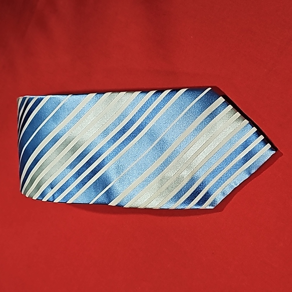 HP🎉 NWT City Of London Men's 100% Silk Tie 👔 - Picture 2 of 8